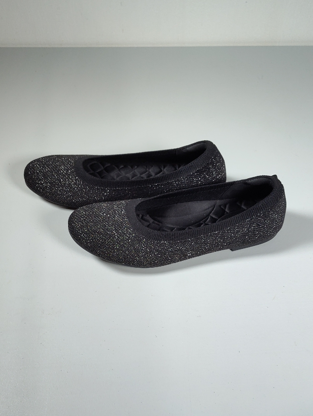 Vivaia Claire‎ Round-Toe Flats in Metallic Black EU 38